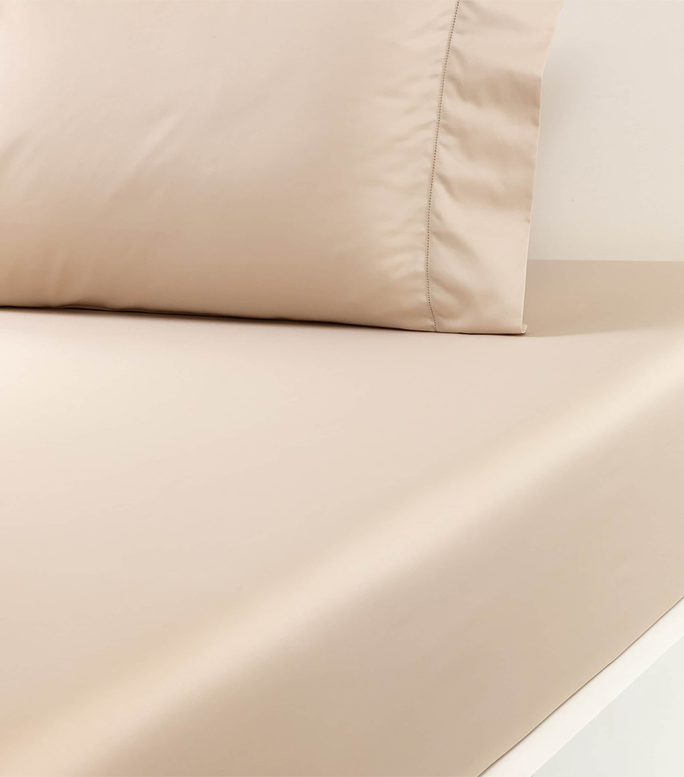 Ralph Lauren Supima Cotton Sateen Langdon super king fitted sheet 180cm x 200cm, imported from the UK
