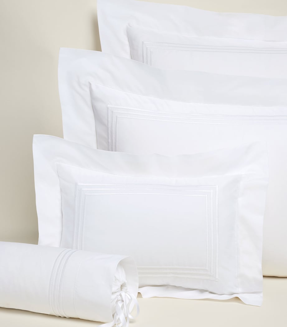 Pratesi Tre Righe Oxford pillowcase 50cm x 90cm, imported from the UK