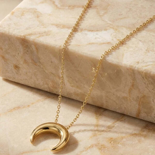 MUCHV 18k gold plated horn pendant necklace with chain, imported from the UK