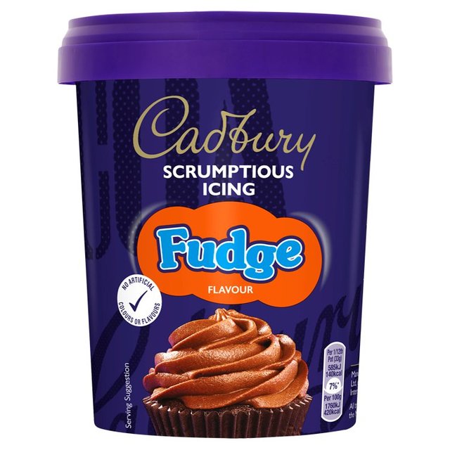 Cadbury Fudge Flavour Icing   400g GOODS M&S   