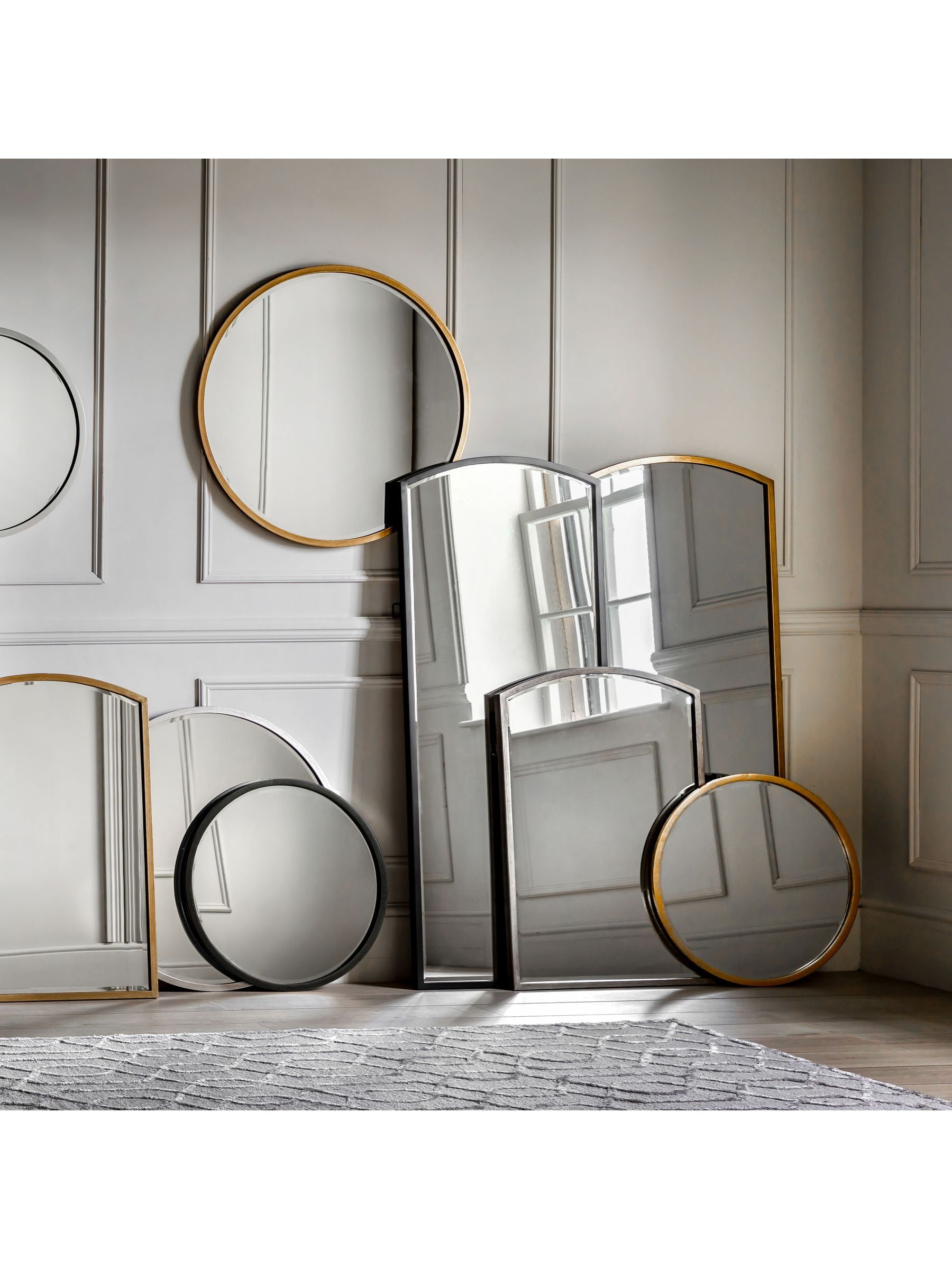 Gallery Home Black Ashford Antique Round Mirror 60cm, UK version