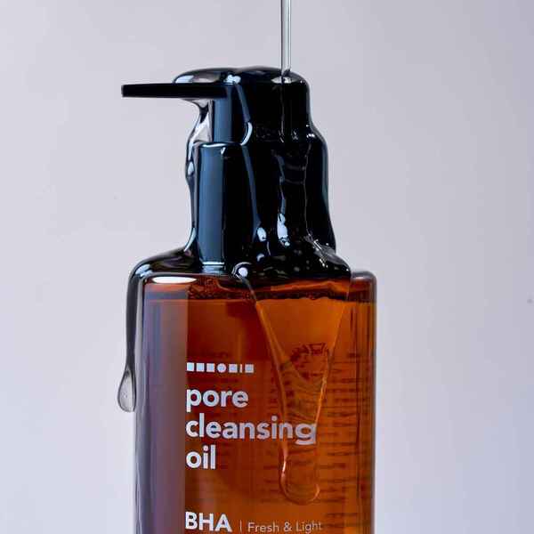 Hanskin Pore Cleansing Oil BHA 300ml, imported from the UK