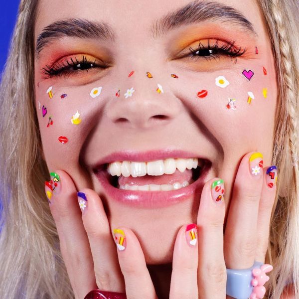 Lottie London Stick To It Nail Sticker - Gaming GOODS Superdrug   