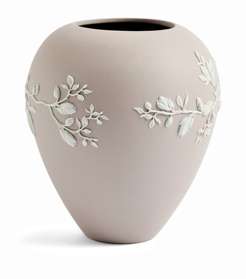 Wedgwood Magnolia Blossom vase 18cm (British brand)