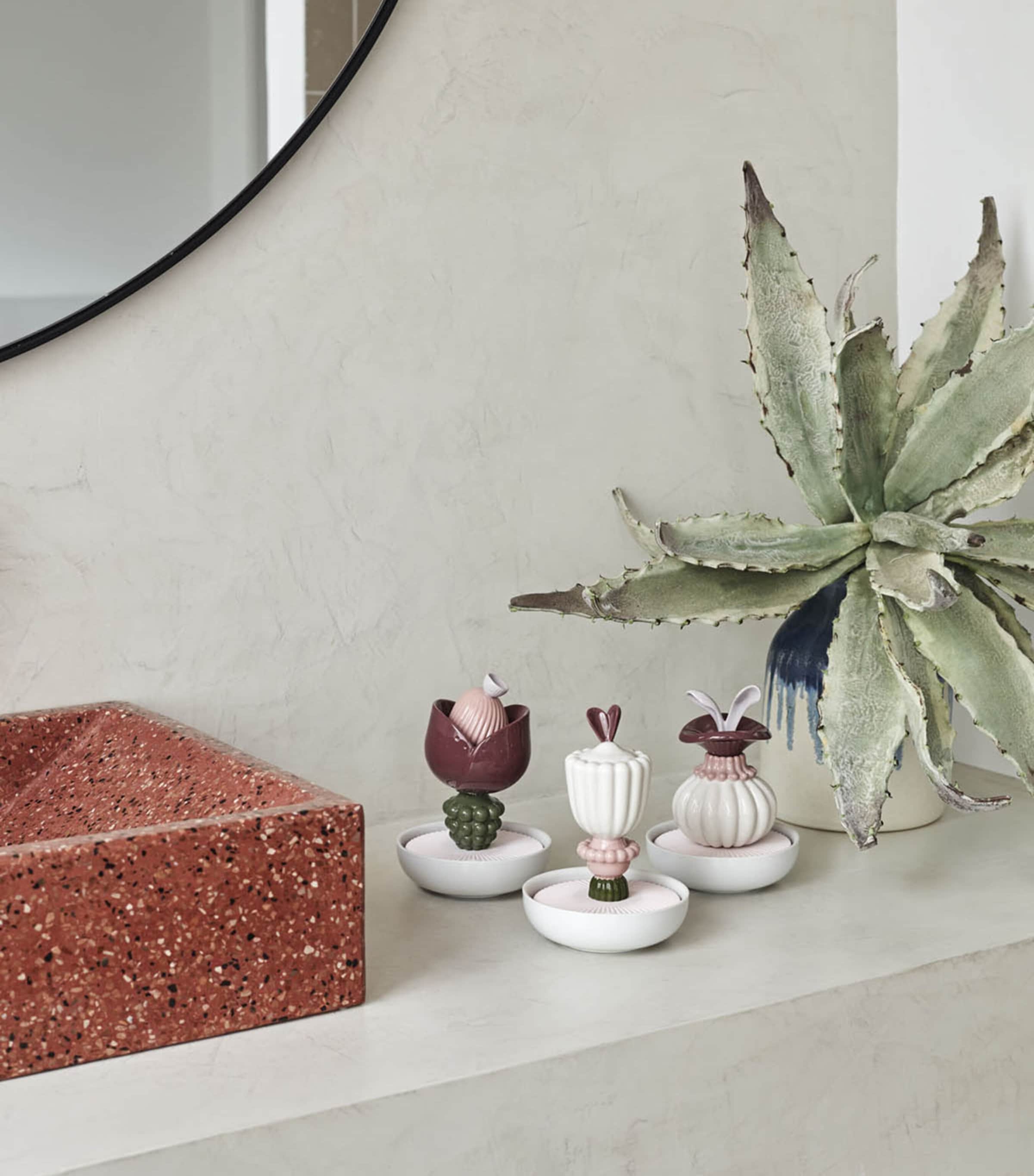 Lladró porcelain reed diffuser with Gardens of Valencia scent, UK version