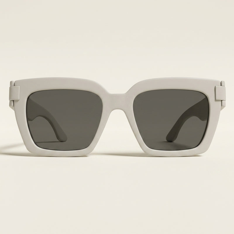 Gucci GG1689S svarte firkantede solbriller for kvinner, UK-versjon