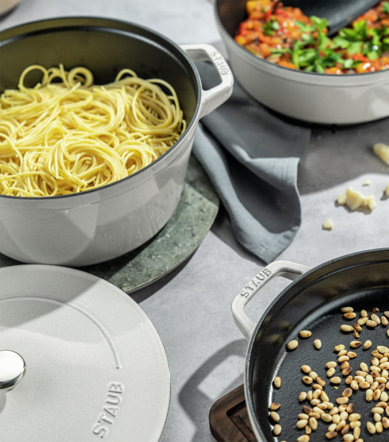 Staub 3-piece round stackable cocotte set 24cm - British product
