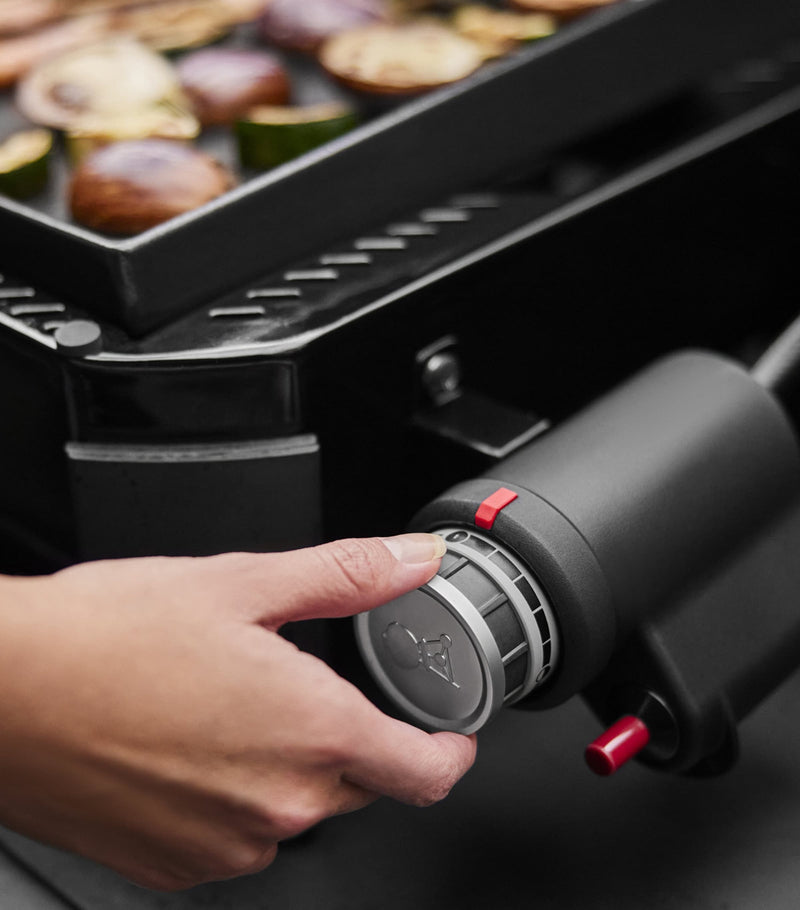 Weber Slate Premium Griddle BBQ 43cm (British brand)