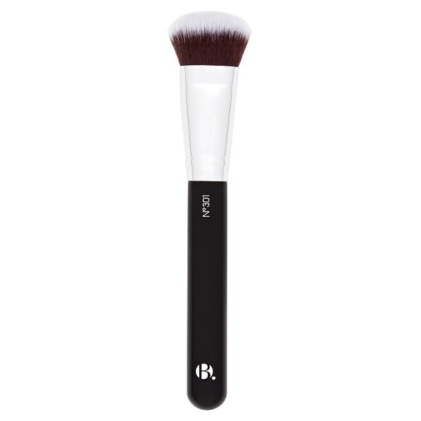 B. Foundation Brush GOODS Superdrug   