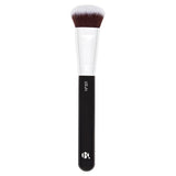 B. Foundation Brush GOODS Superdrug   