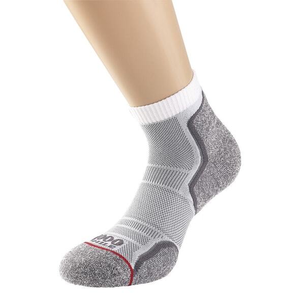 1000 Mile Womens Run Ankle Socks (M)