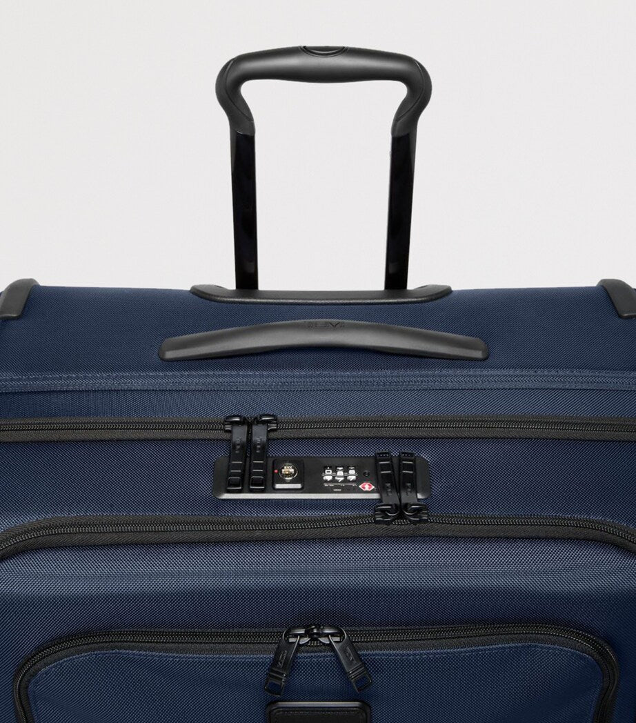 Tumi expandable check-in suitcase with 4 wheels, 78.5cm (British brand)