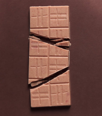 Harrods Barre de Chocolat Blanc à la Framboise Harrods 80g - Acheter en ligne chez McGrocer