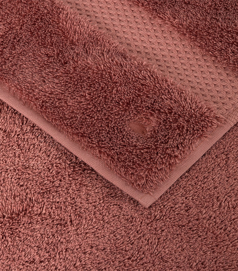Yves Delorme Étoile Santal guest towel 55cm x 90cm (British brand)