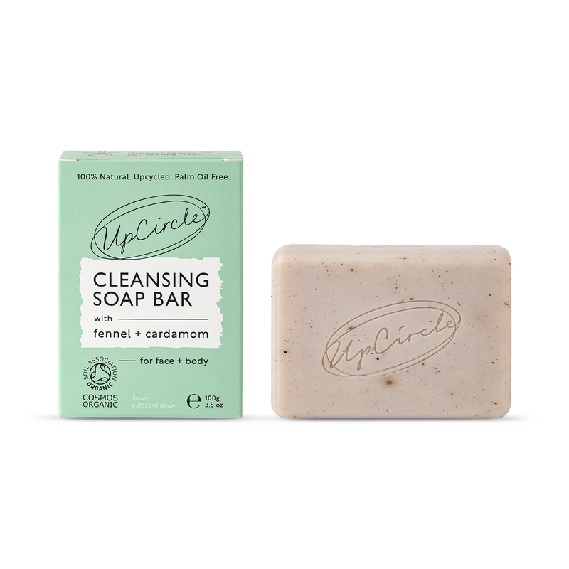 Savon nettoyant UpCircle au fenouil et à la cardamome 100g, version UK