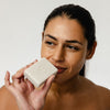Savon nettoyant UpCircle au fenouil et à la cardamome 100g, version UK
