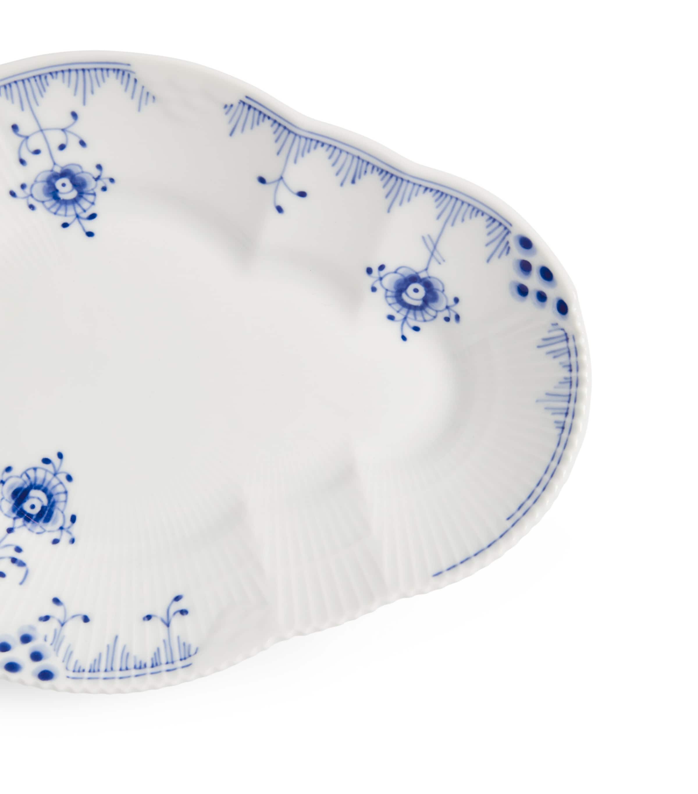 Royal Copenhagen Blue Elements porcelain dish 23cm, imported from the UK