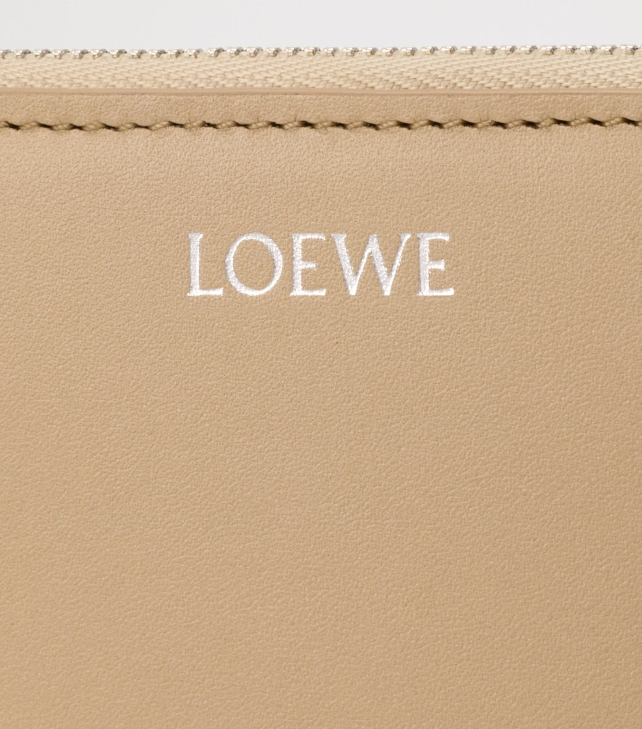 LOEWE Knoten Münzbeutel aus Kalbsleder, importiert aus Großbritannien