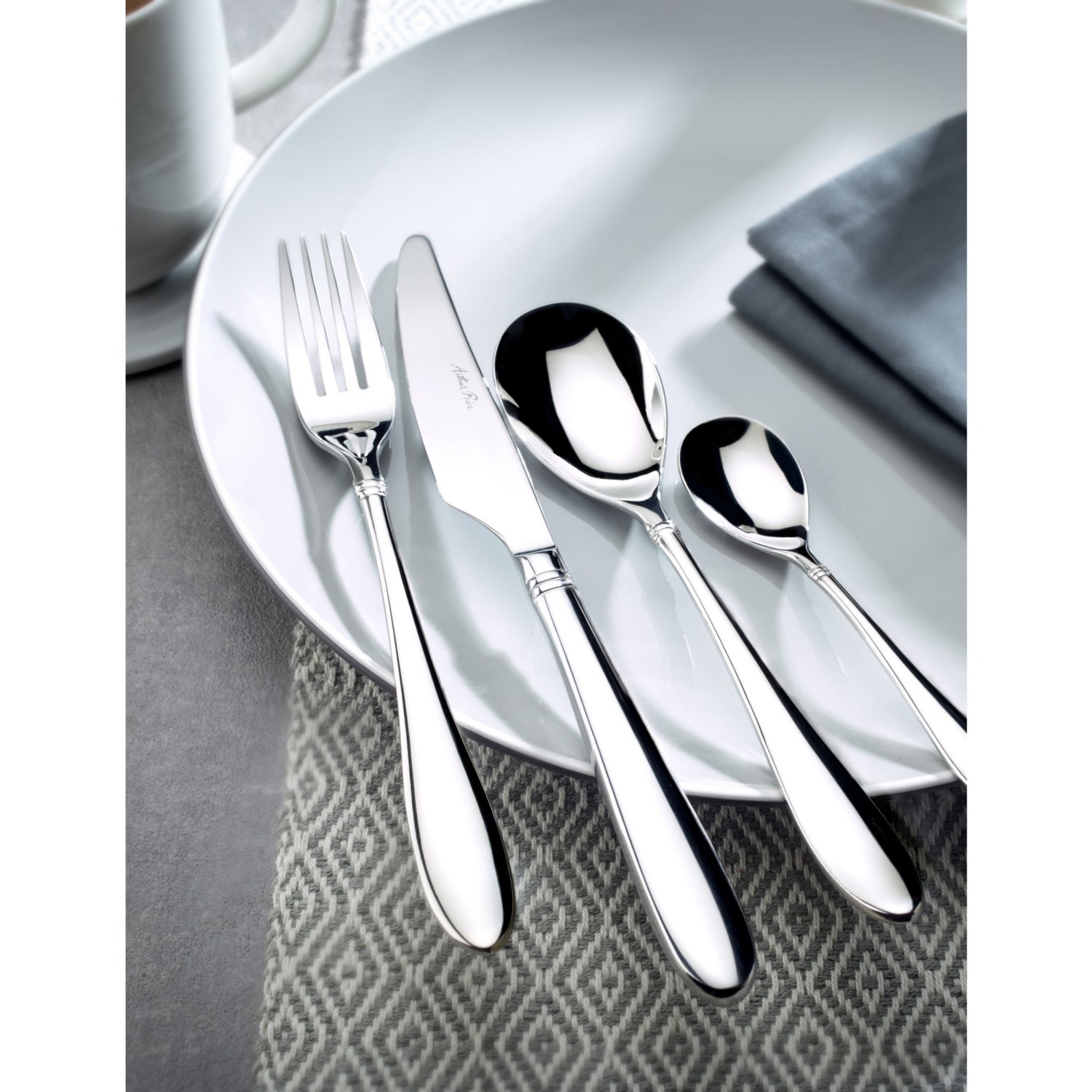 Arthur Price Henley 124-piece cutlery set (British brand)