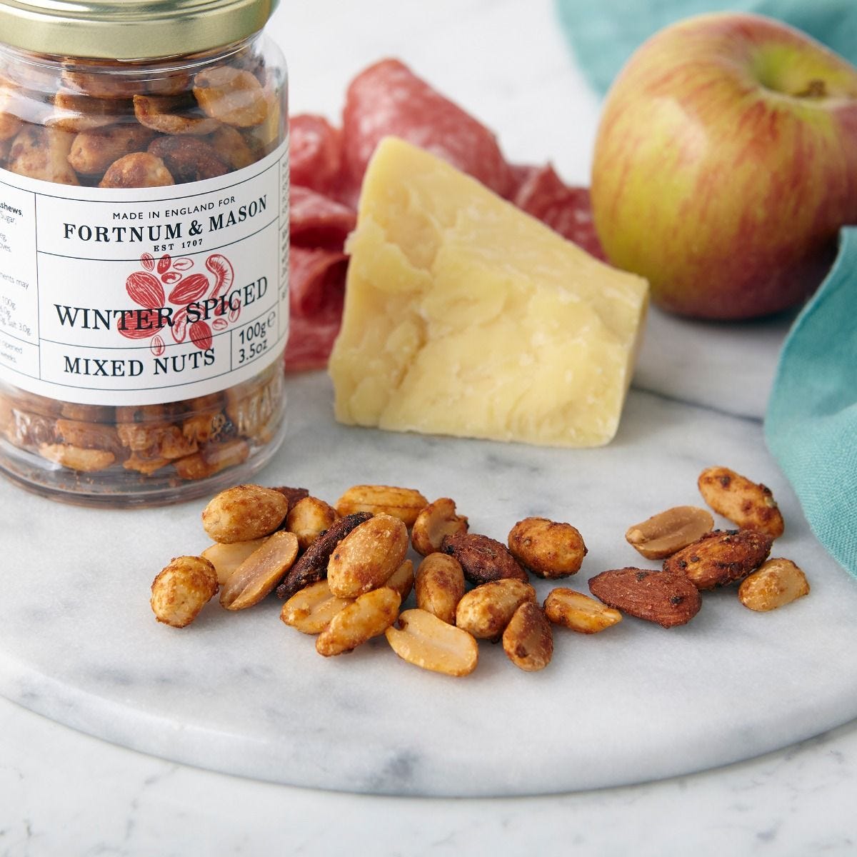 Winter spiced nuts 100g, imported from the UK