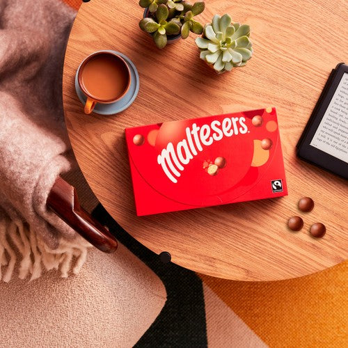 Maltesers Milk Chocolate Gift Box Honeycomb 310g, imported from the UK