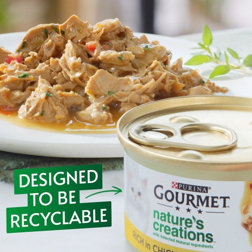 Gourmet wet cat food can with poultry and vegetables for adult cats, UK version