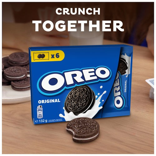 Oreo Original Vanilla sandwich cookies 132g, imported from the UK