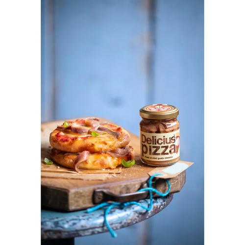 Delicius anchovy fillets in sunflower oil MSC, imported from the UK