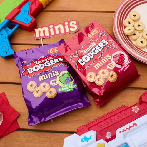 Jammie Dodgers Raspberry Shortcake Biscuits Minis 6 x 20g, UK version