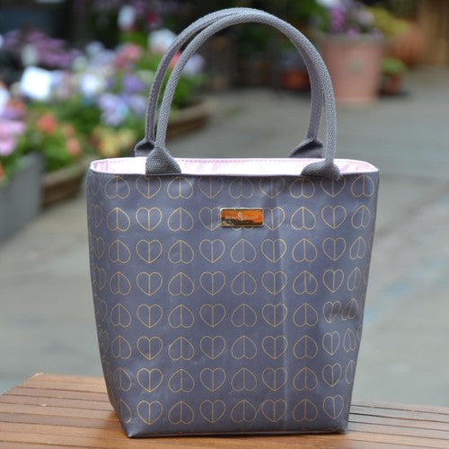 Beau & Elliot Champagne Edit Dove lunch tote - British product