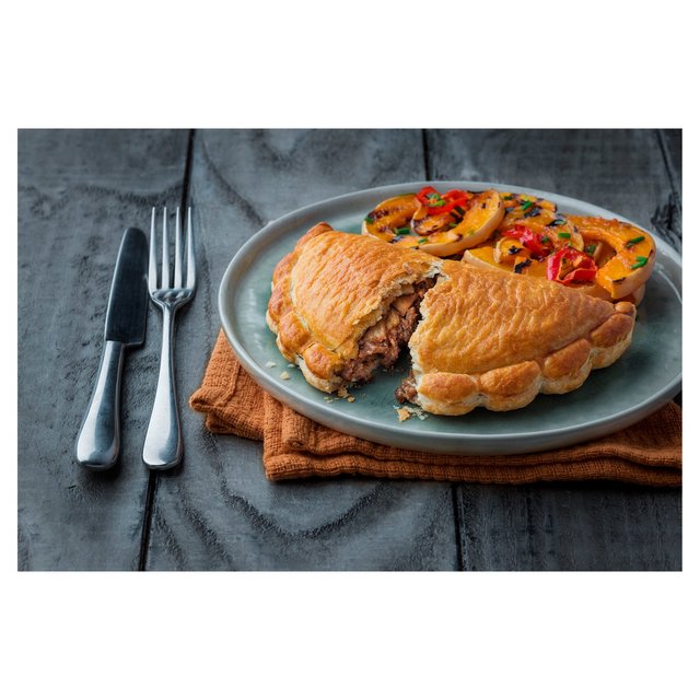 Ginsters Vegan Quorn Pasty   180g GOODS M&S   