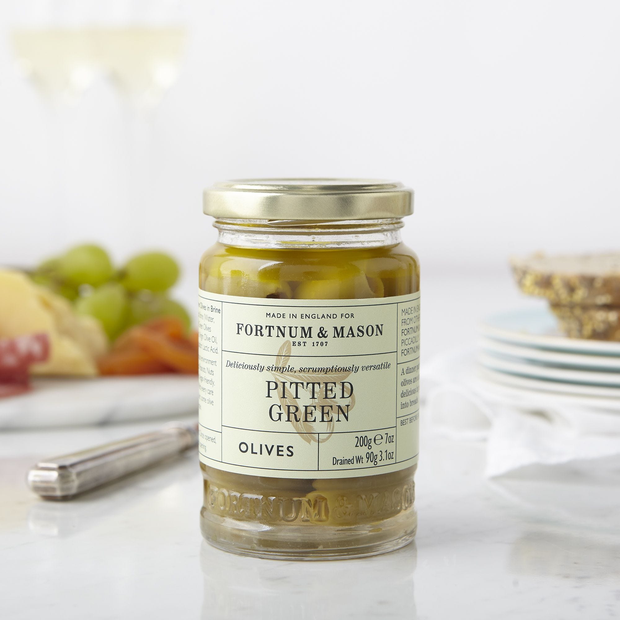 Pitted green olives in brine 200g vegan, UK version