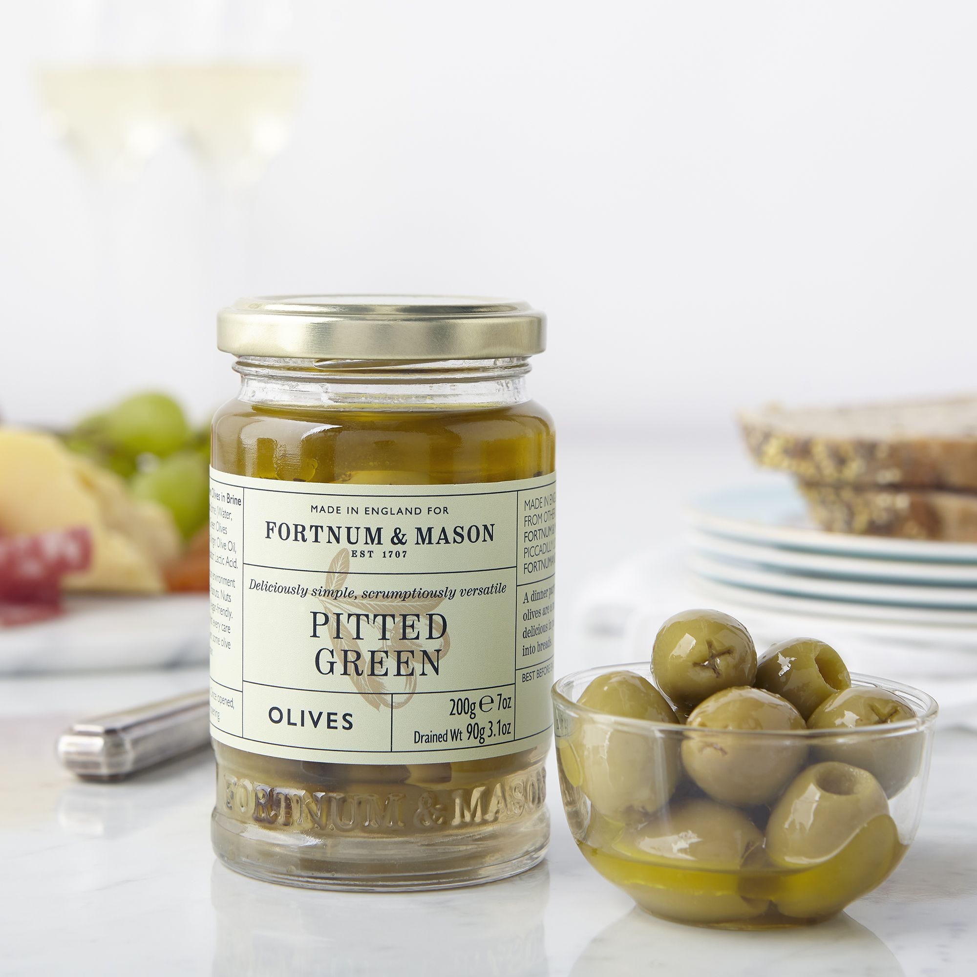 Pitted green olives in brine 200g vegan, UK version