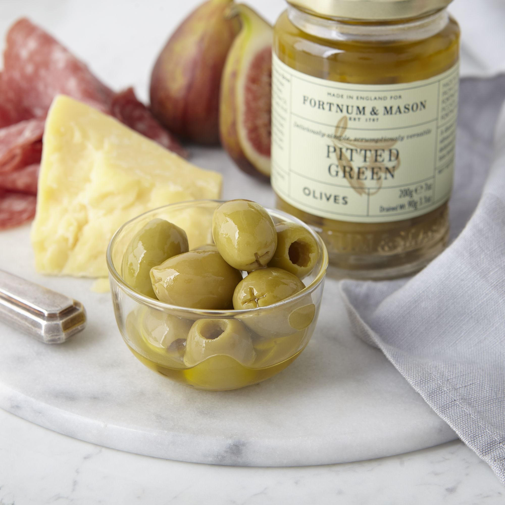 Pitted green olives in brine 200g vegan, UK version