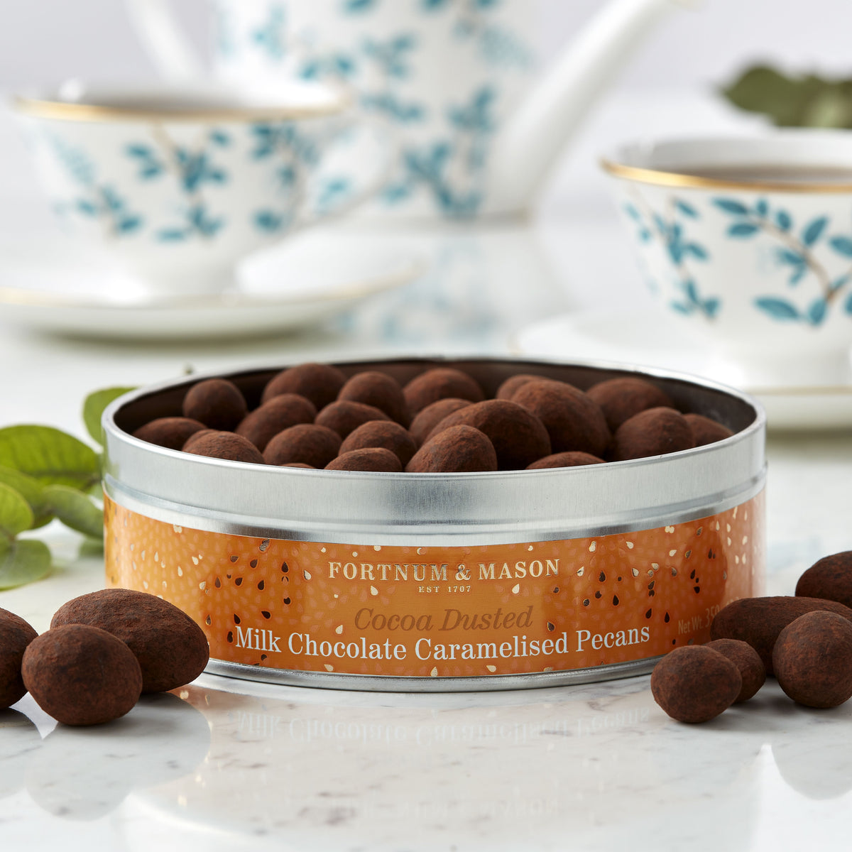 Chocolate caramelised pecans with gianduja 350g (British brand)
