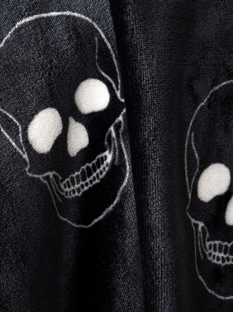 Catherine Lansfield grey skulls fleece throw 130x170cm, UK version
