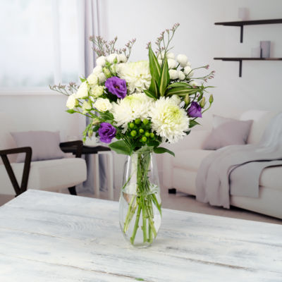 Ramo de flores frescas variadas ASDA Exceptional Charm, versión para el Reino Unido