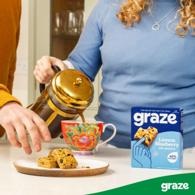 Zitronen-Blaubeer-Haferflocken-Flapjack-Riegel mit gemischten Samen 4x30g