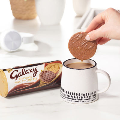 Galaxy milk chocolate digestive biscuits 300g (British brand)