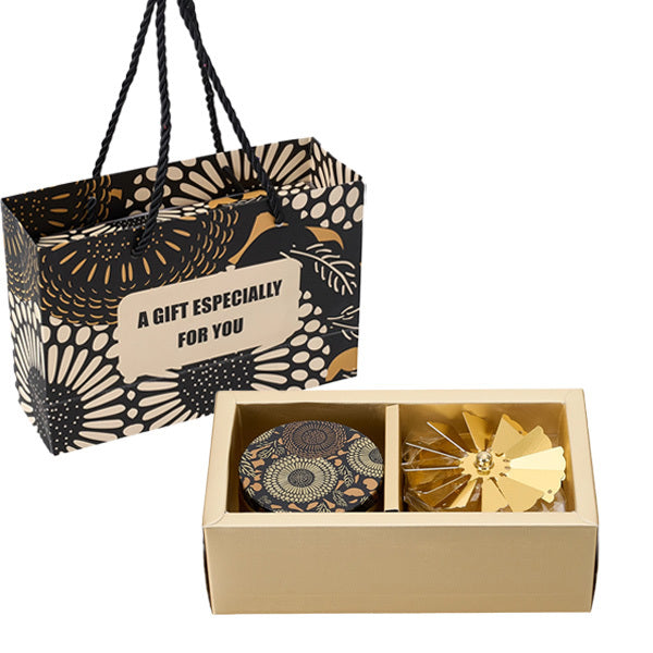 Livingandhome carousel scented candle golden osmanthus 275g, UK version