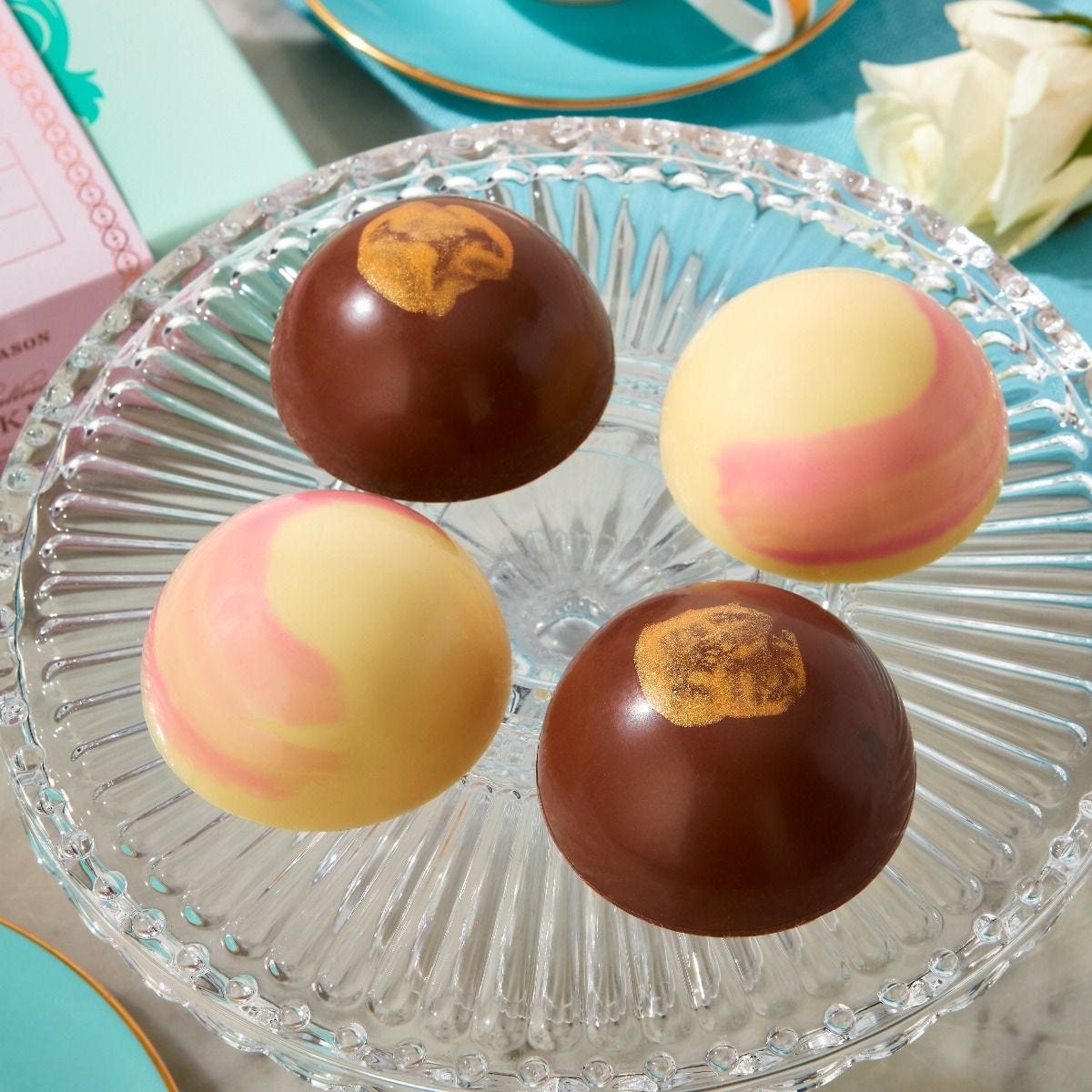 Fortnum's teacakes box of 4 with two flavours - British product