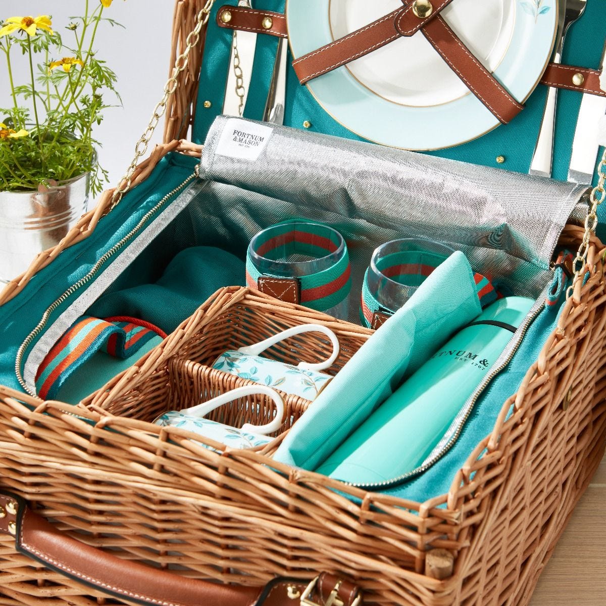 Fortnum's Camellia picnic hamper for two, UK version