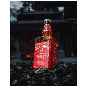 Jack Daniel's whiskey liqueur Tennessee Fire 35cL, UK version