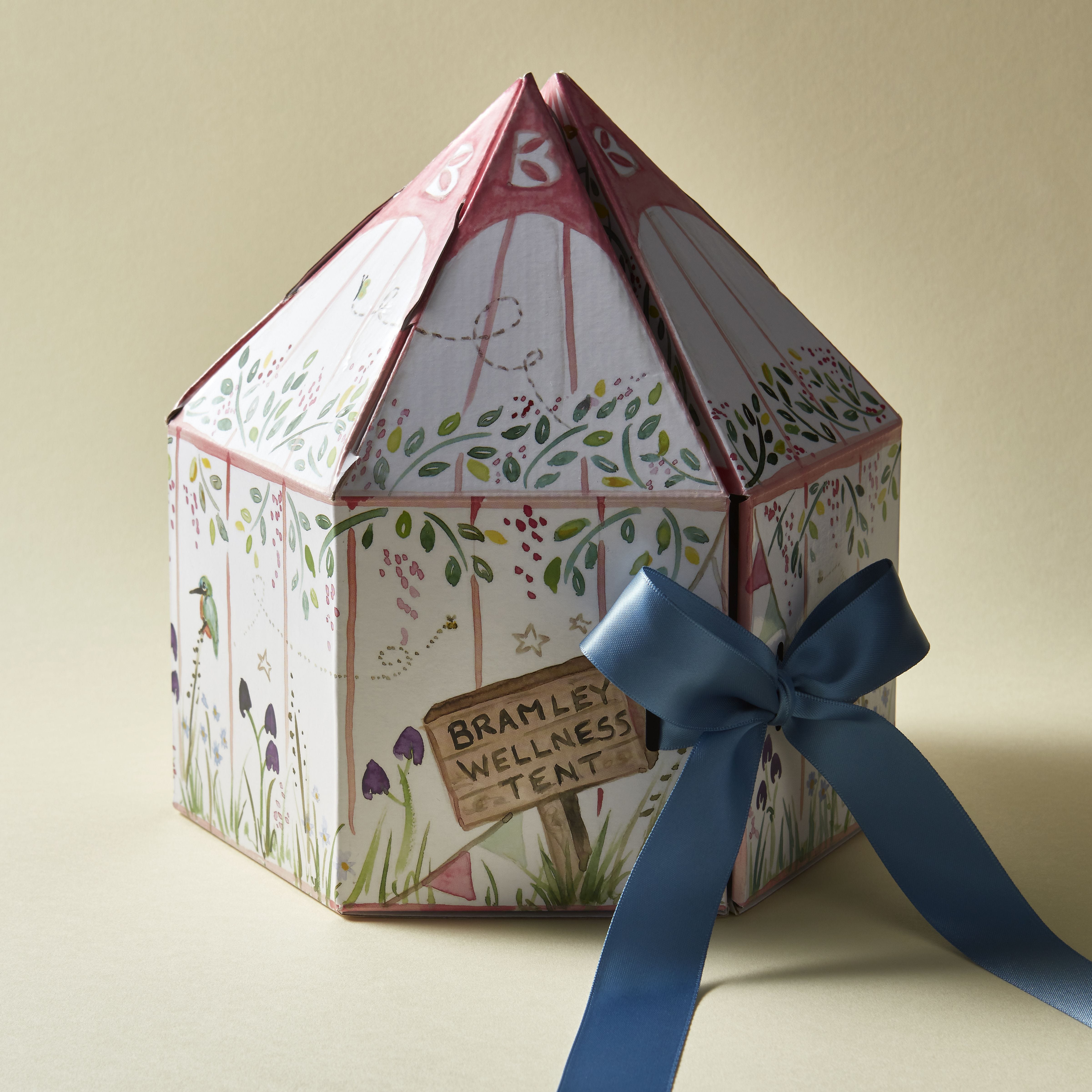 Bramley Wellbeing Tent Gift Set with natural bath products, UK version