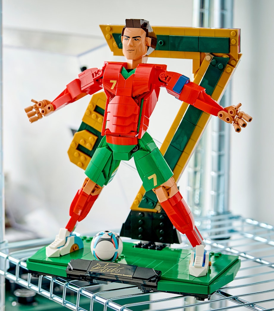 LEGO Cristiano Ronaldo Football Legend building set 43016 (British brand)