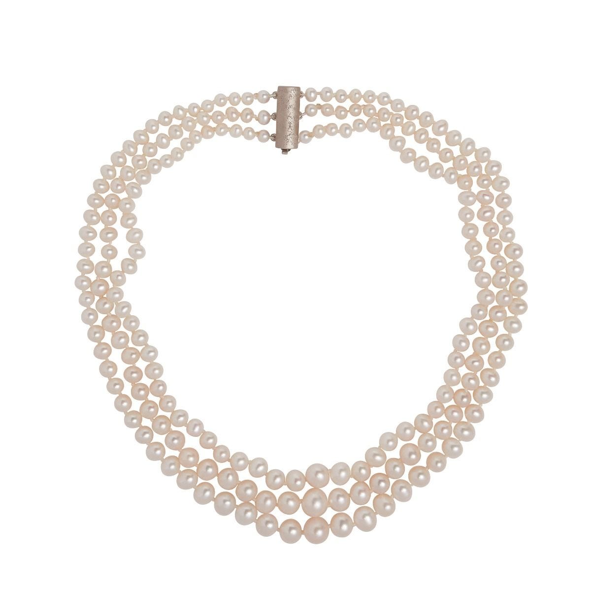 Coleman Douglas triple pearl necklace Platinum Jubilee - British product