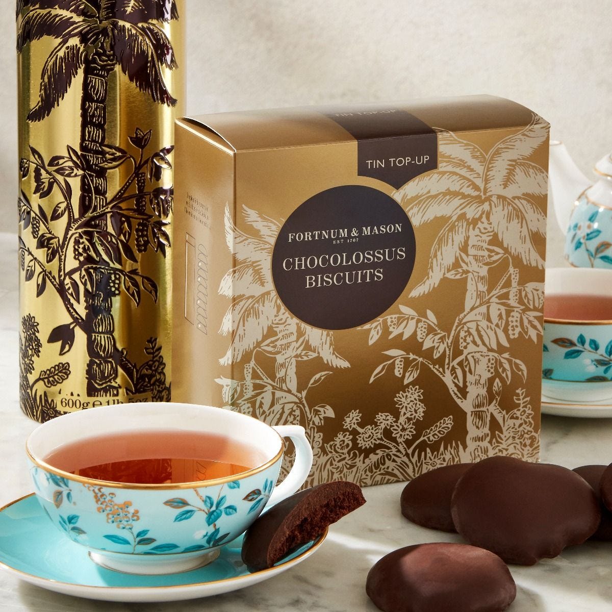 Chocolossus giant dark chocolate macadamia biscuit, UK version