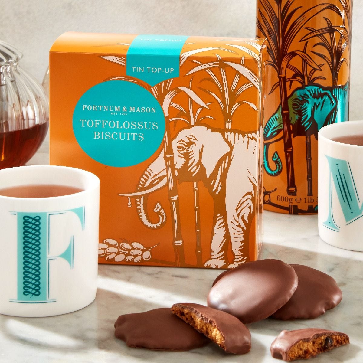 Toffolossus biscuit carton 600g with chocolate toffee and dates (British brand)