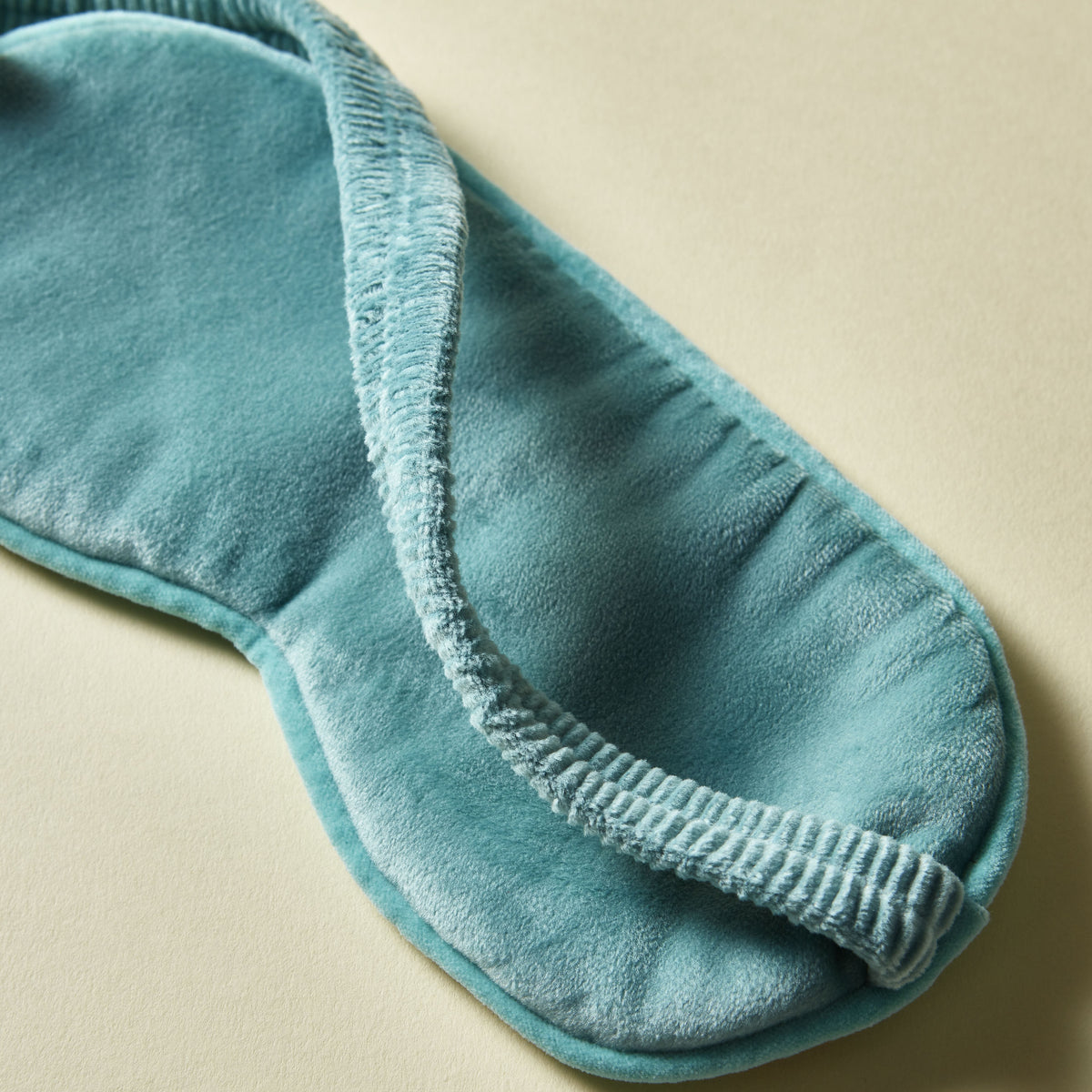 Elizabeth Scarlett honey bee eye mask blue turquoise, British brand