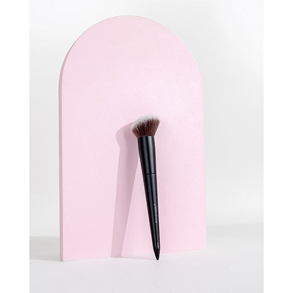 No7 Brushworks Angled Blush Brush - British product